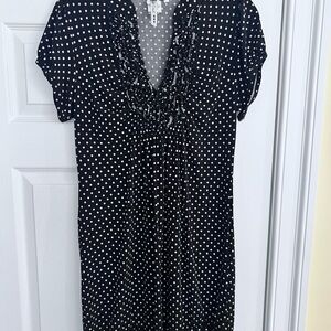 Ladies Size Large Heart Soul Black and White Polka Dot Top GUC
